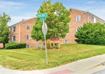 Exterior shot of Nob Hill apartment community nobhill_4_v2