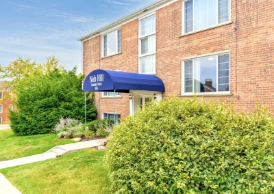 Exterior shot of Nob Hill apartment community nobhill_7_v2